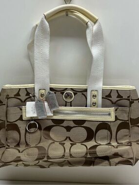 Coach Daisy Signature Canvas Tote Shoulder Bag Khaki/Cream F14878